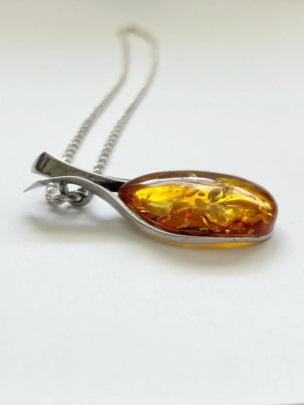 Vintage Baltic Amber Teardrop Sterling Silver Necklace - Picture 7 of 11